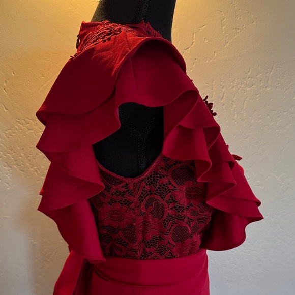 Red Ruffle Plunge Neck Romper - Picture 7 of 9